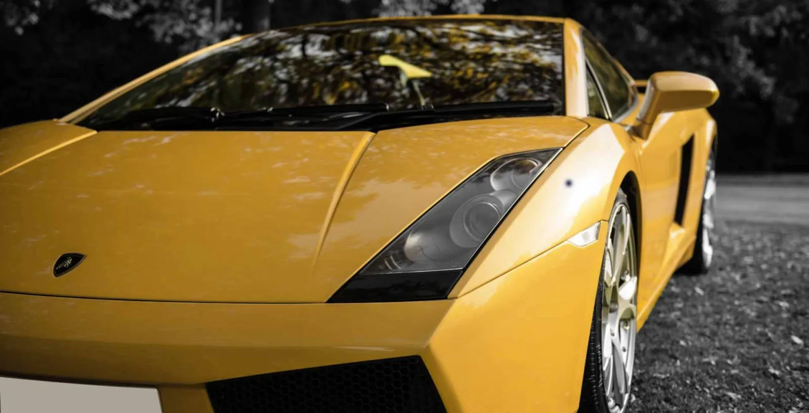 yellow Lamborghini for hire in essex for prom and music video hire